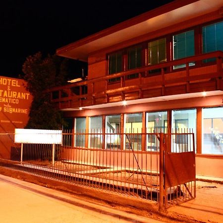 Hotel Yellow Submarine Punta Arenas Bagian luar foto