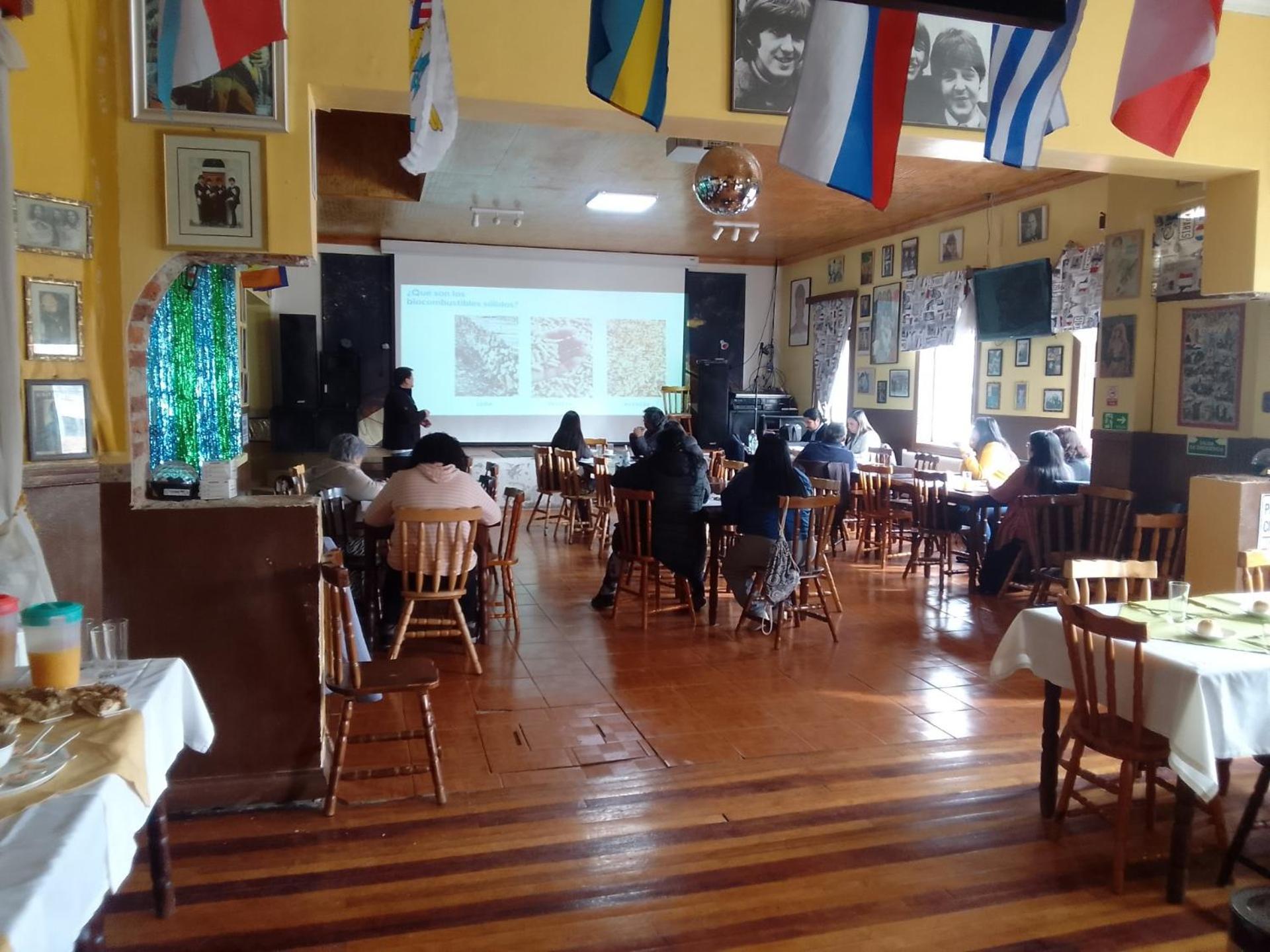 Hotel Yellow Submarine Punta Arenas Bagian luar foto