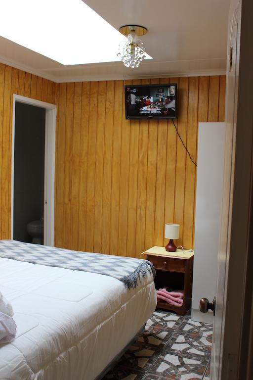 Hotel Yellow Submarine Punta Arenas Bagian luar foto