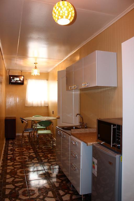 Hotel Yellow Submarine Punta Arenas Bagian luar foto