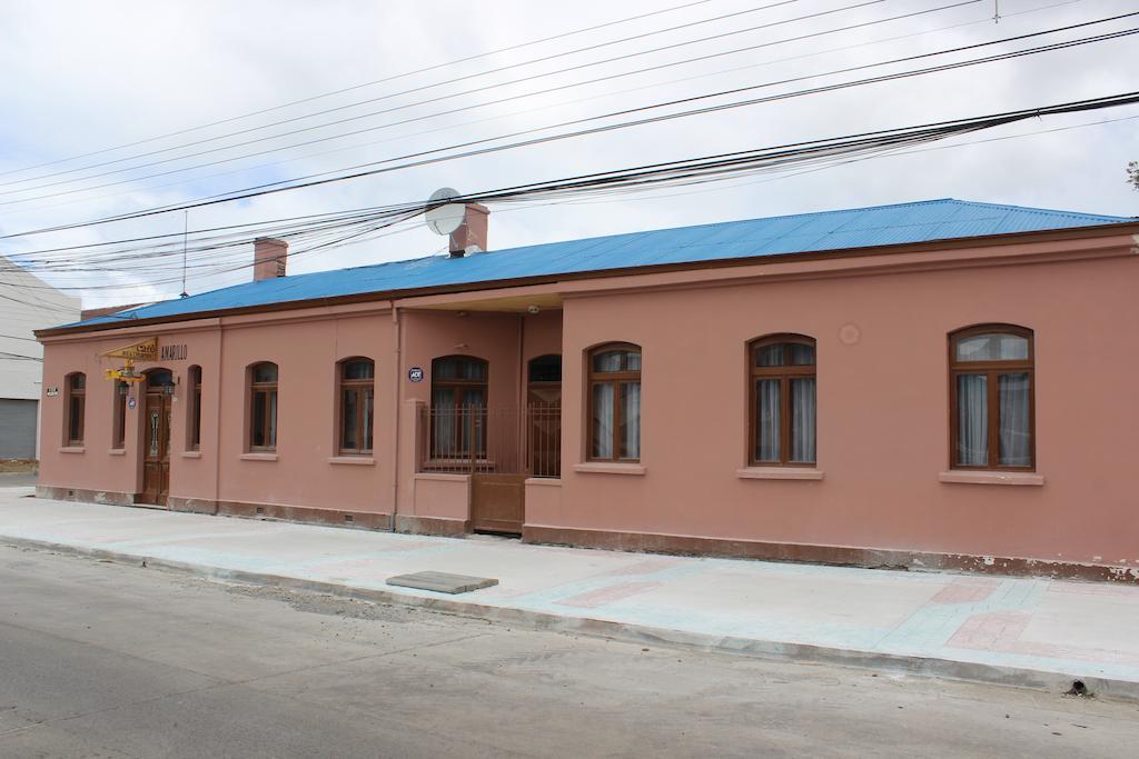 Hotel Yellow Submarine Punta Arenas Bagian luar foto