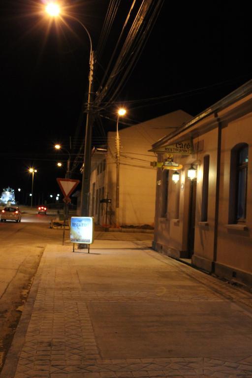 Hotel Yellow Submarine Punta Arenas Bagian luar foto